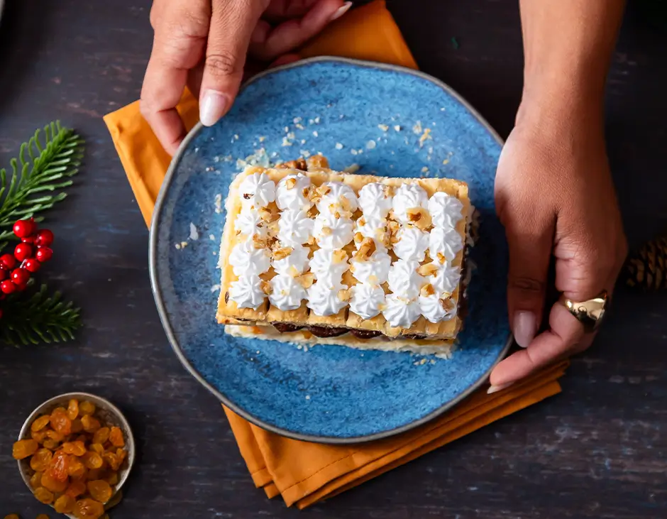 Foto Milfolhas com Chocolate, Castanhas e Passas ao Rum